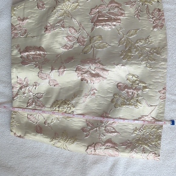 Chic Shine Cream Metallic Floral Jacquard Mini Skirt - Picture 8 of 12